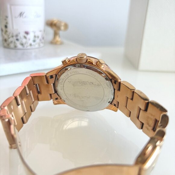 Michael Kors Bradshaw Oversized Rose Gold-Tone Watch - Picture 7 of 9